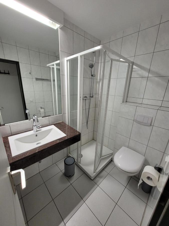 Guesthouse Wi Rooms Юлих Экстерьер фото