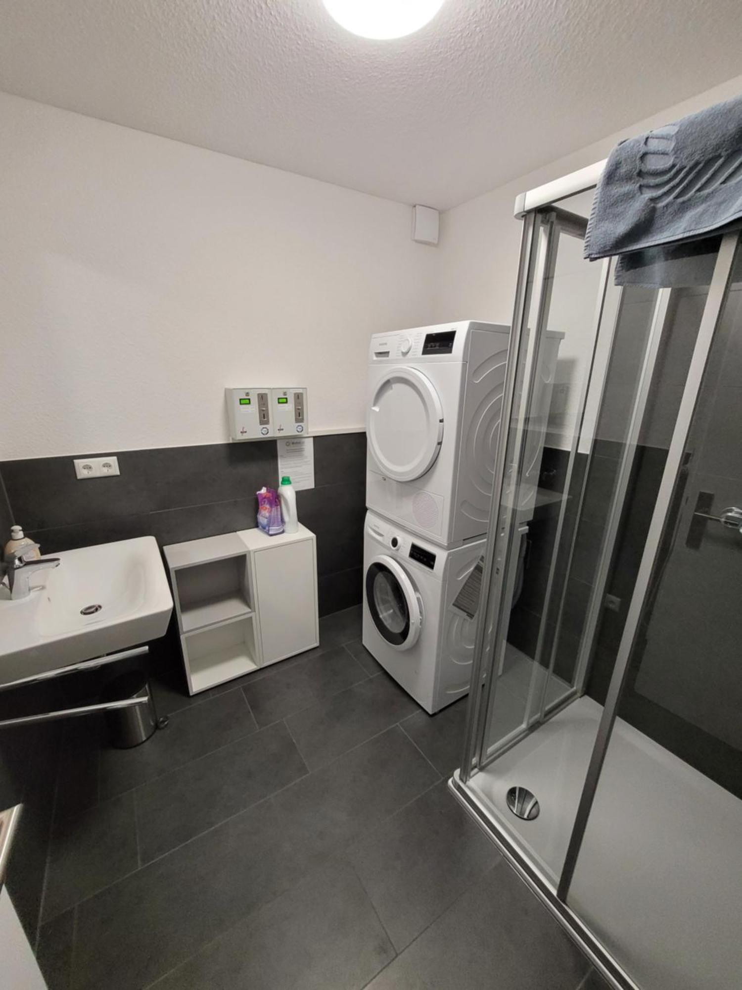 Guesthouse Wi Rooms Юлих Экстерьер фото